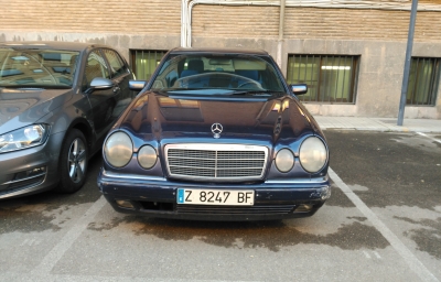 Mercedes 230